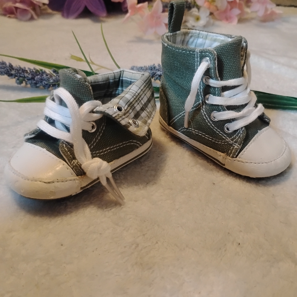 🆓FREE🎁WHEN PURCHASE ANY ITEM Adams Green and White Kids Sneakers
